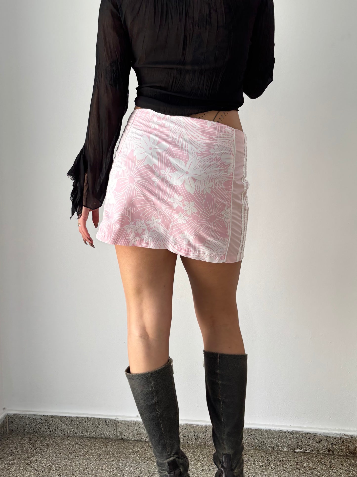 Pink floral mini skirt