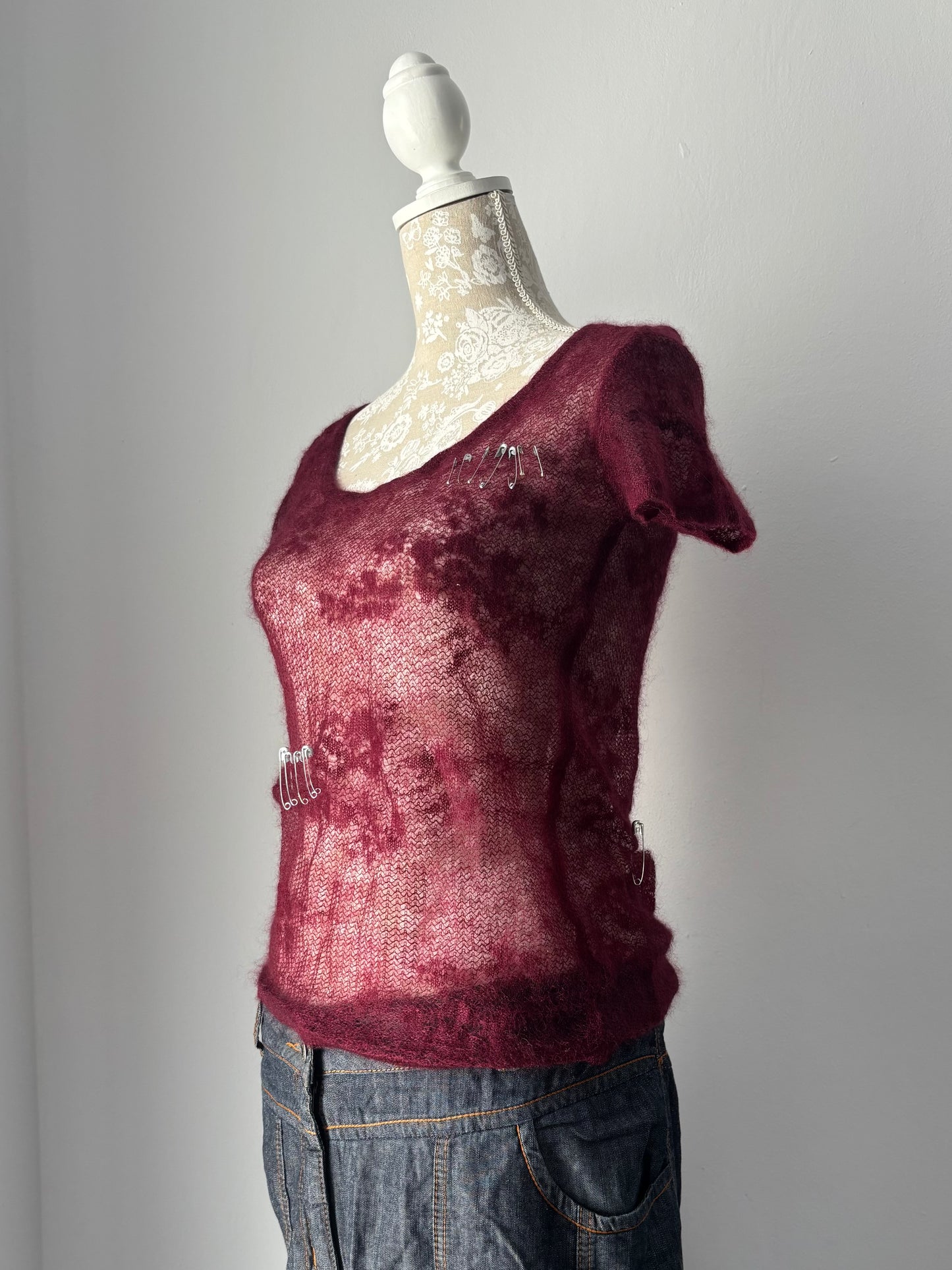 Reworked mesh top with safety pins