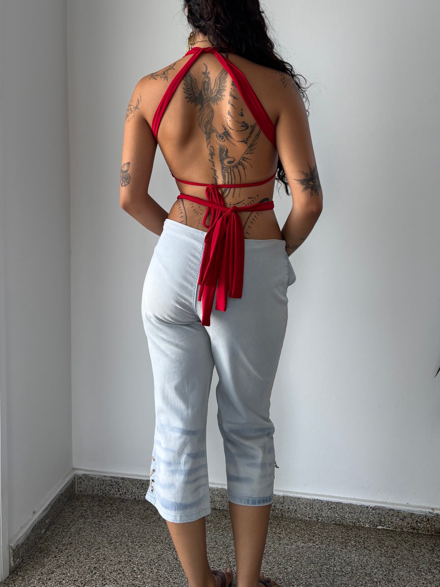 Light wash denim capris with tie details