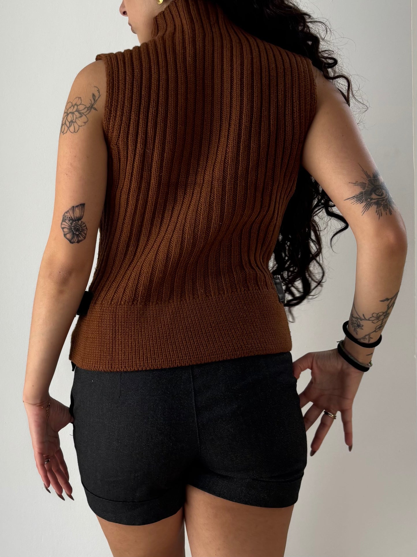 Brown knit vest with buckles