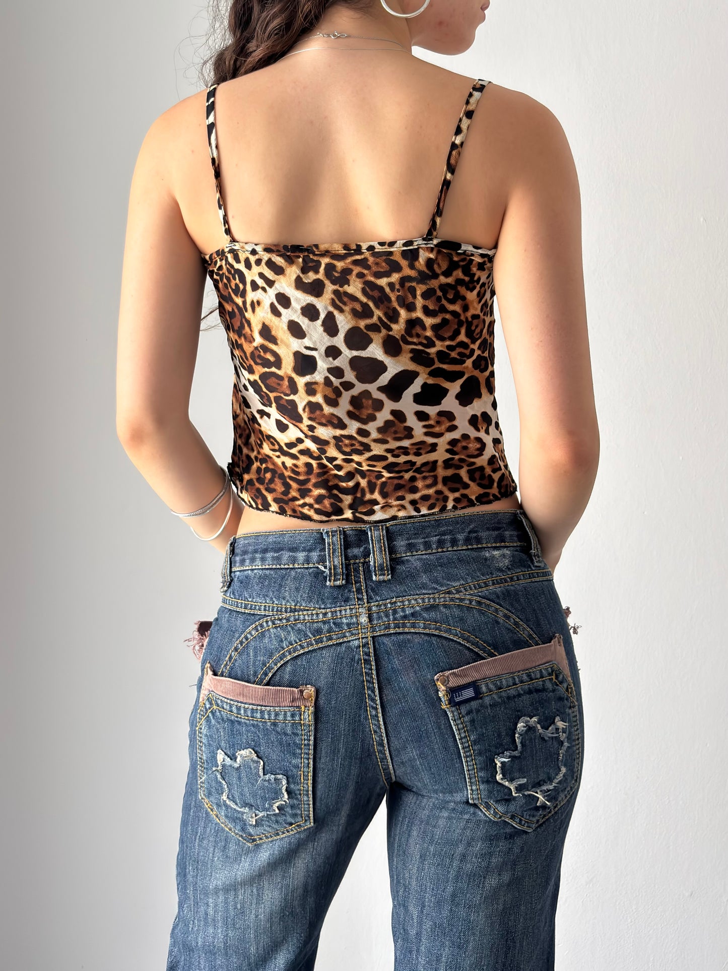 Leopard print tank top with raffle top