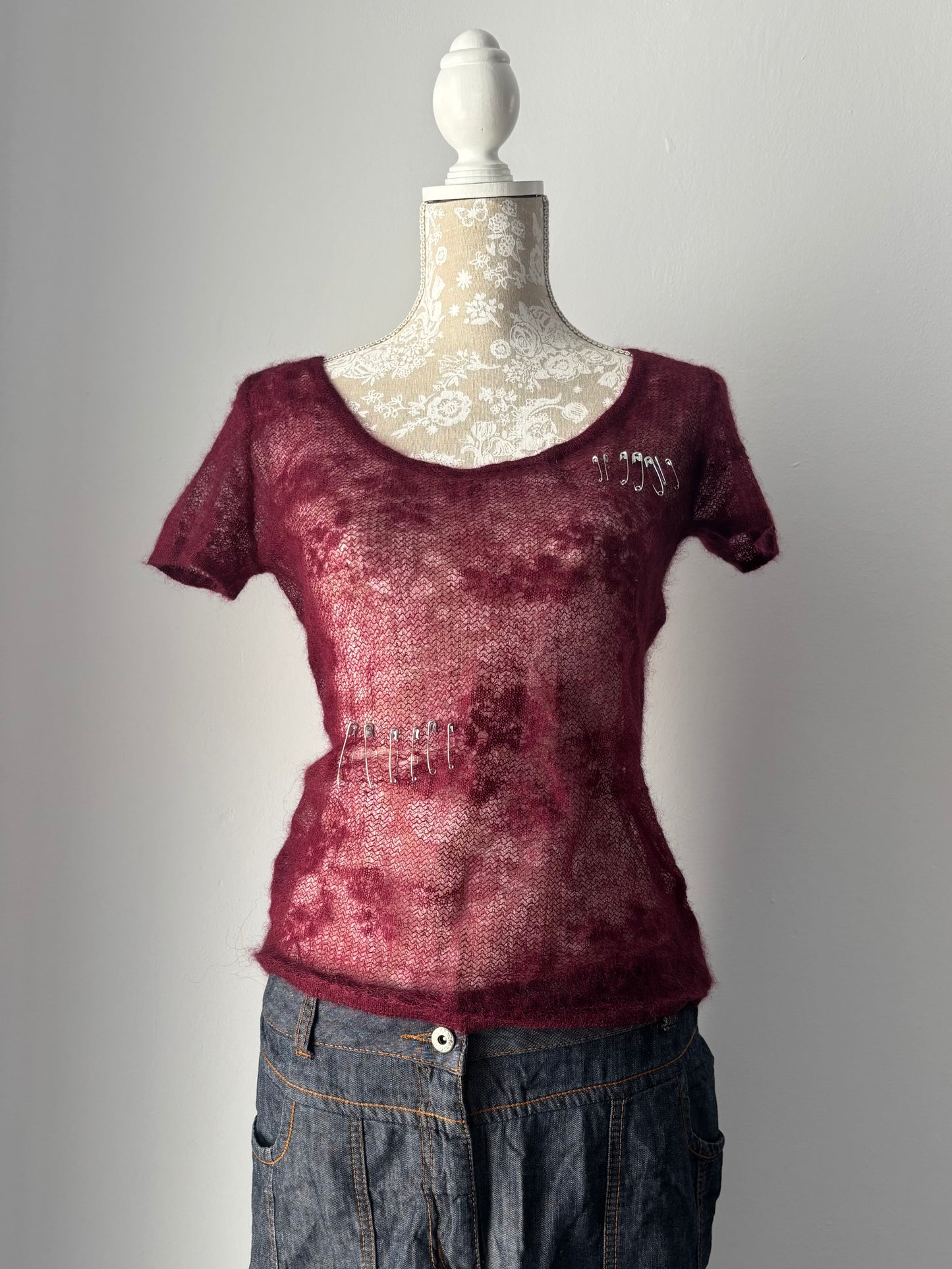 Reworked mesh top with safety pins