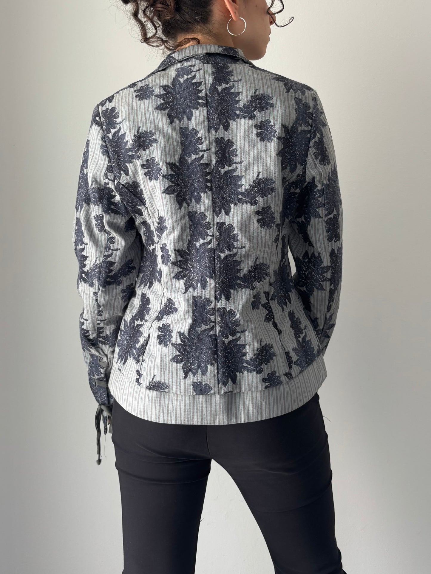 Blue floral blazer