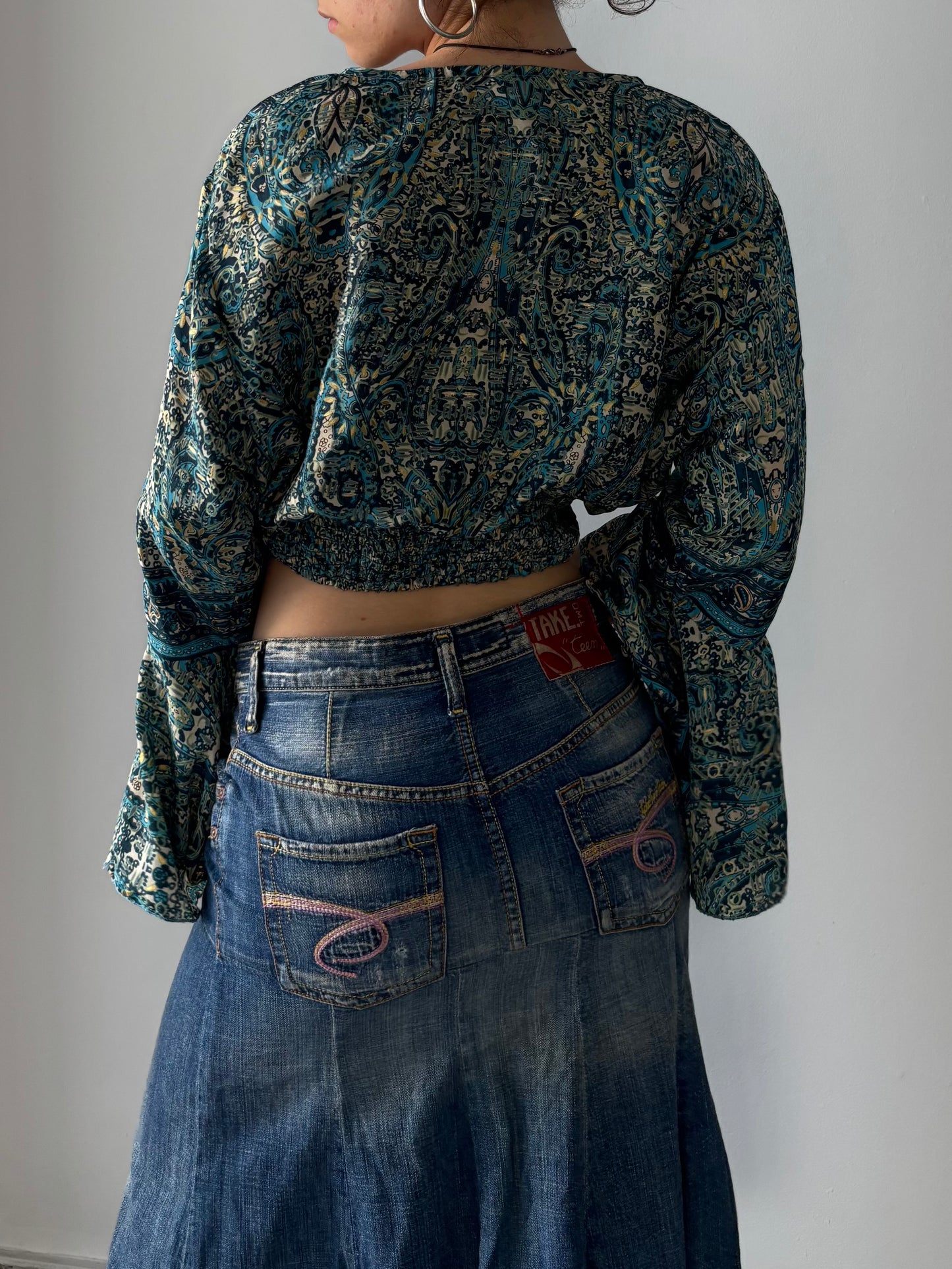 Blue bell sleeve crop top