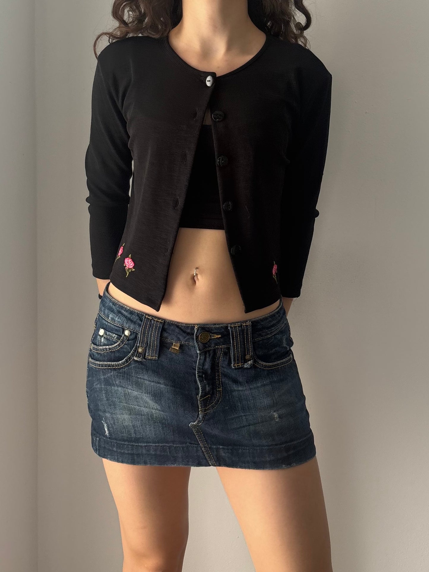 Black cardigan with rose embroidery