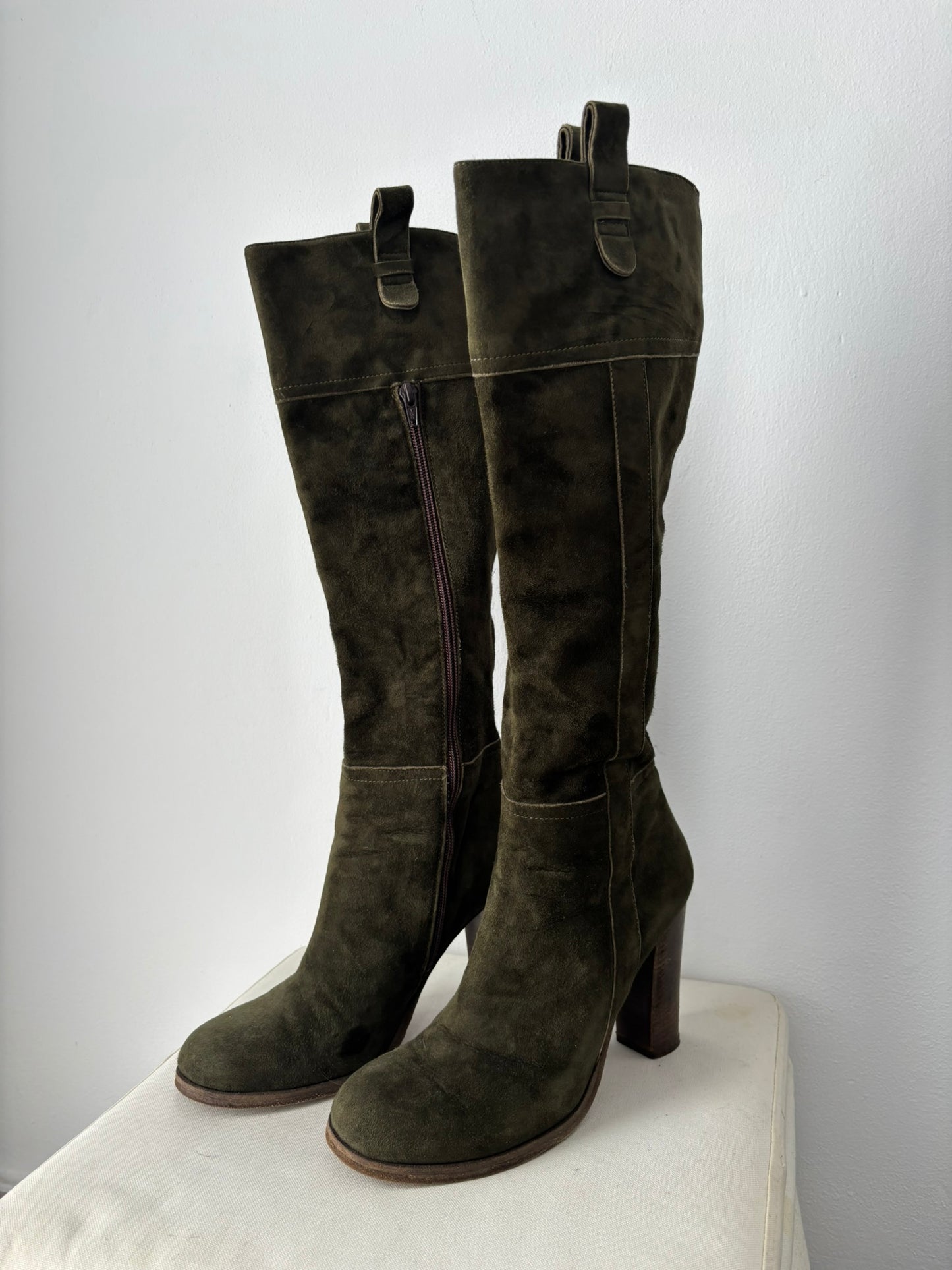 Bagatt suede olive green heeled boots
