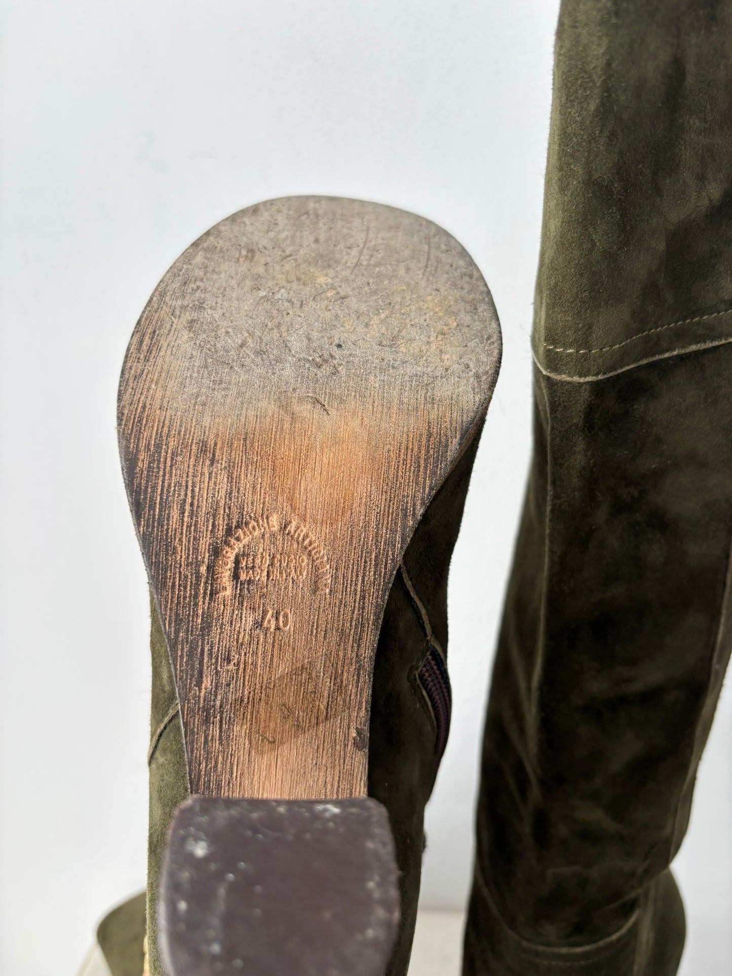 Bagatt suede olive green heeled boots