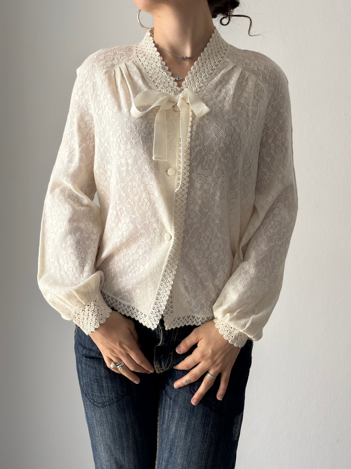 Vintage knit cardigan with tie