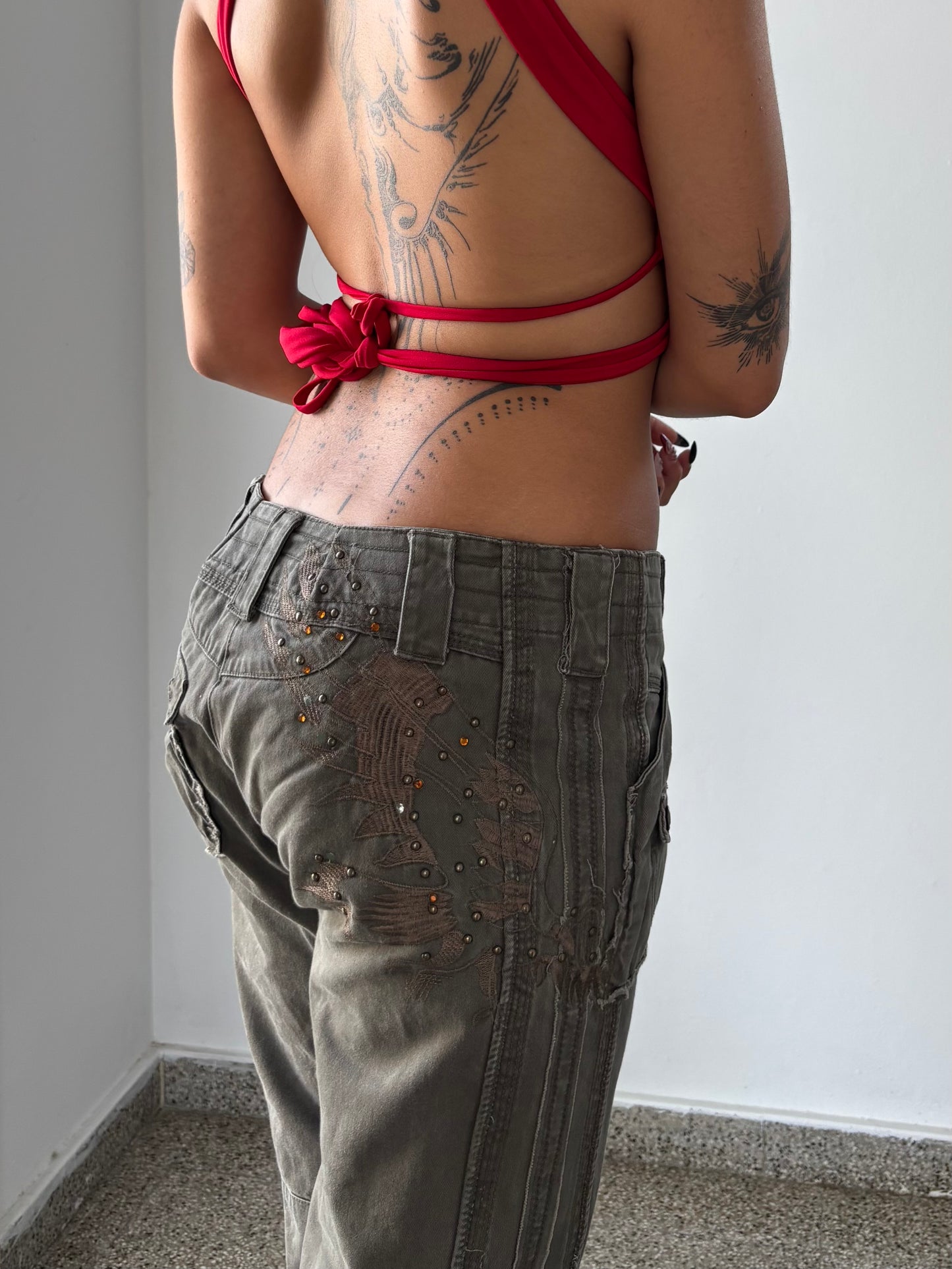 Low rise embroidered cargo pants