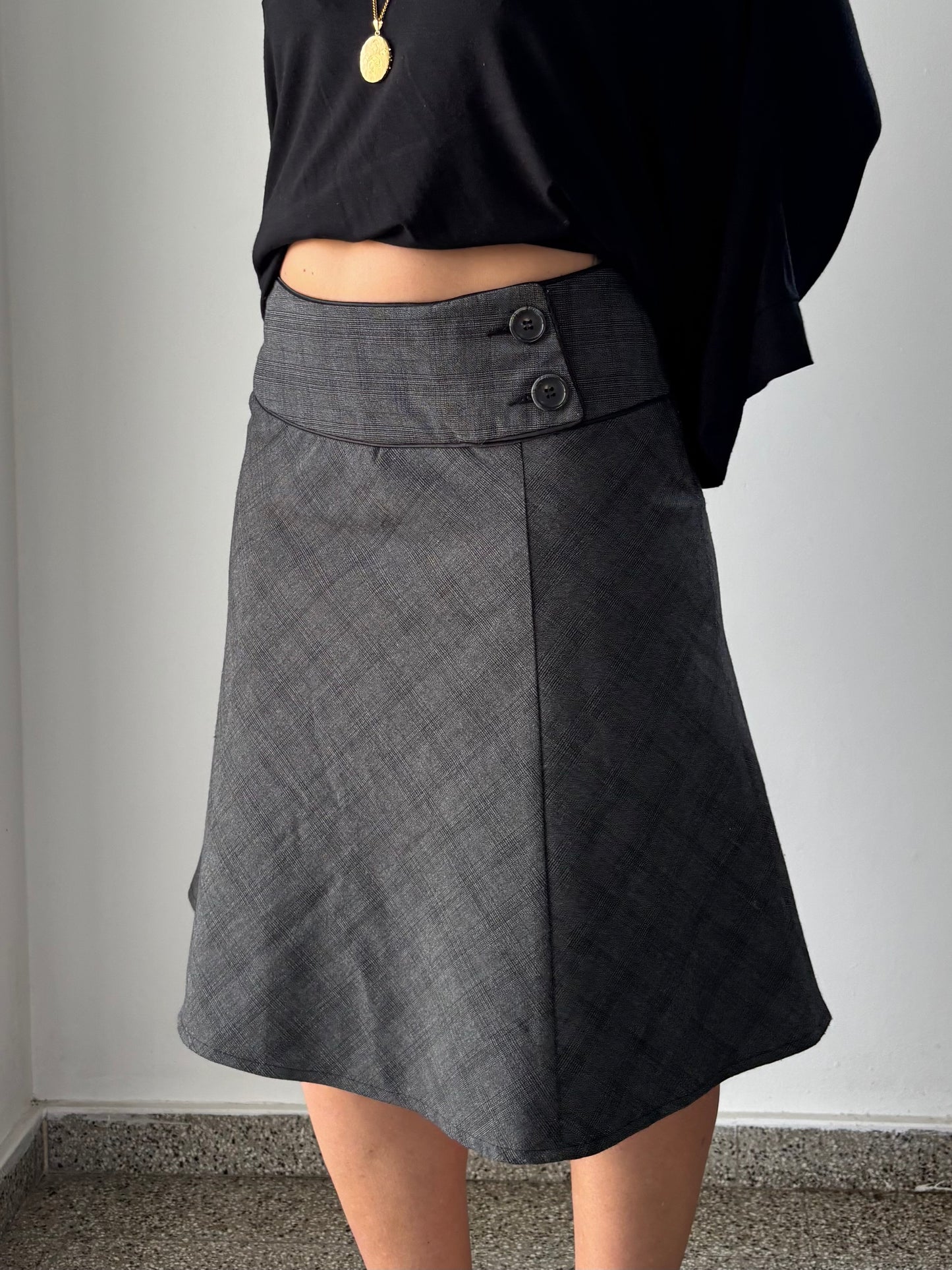 Plaid midi skirt with buttons