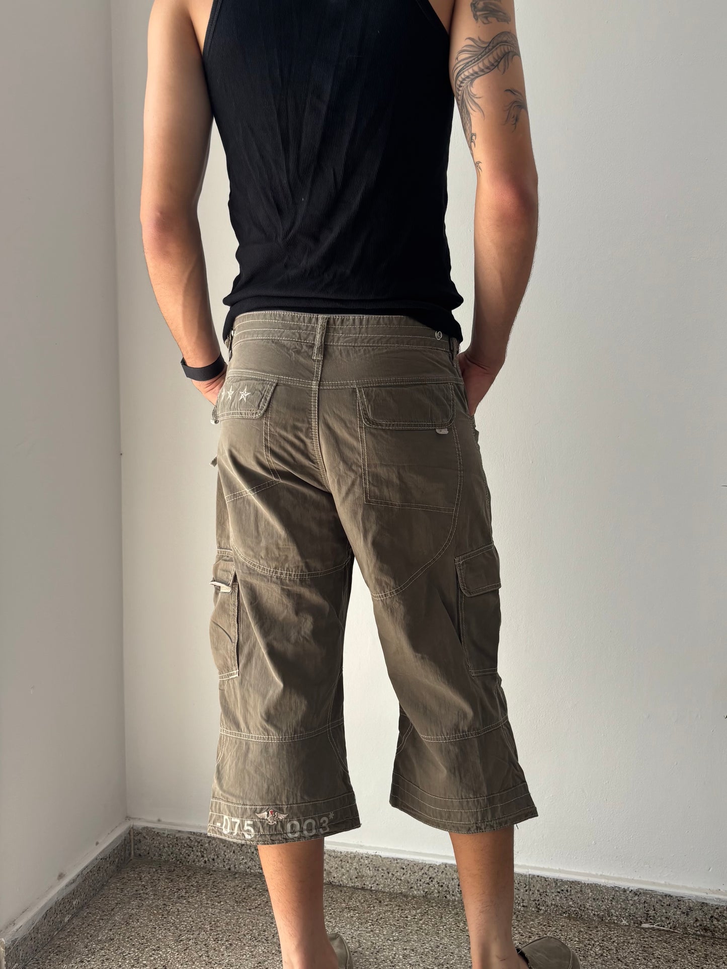 Green cargo capri pants