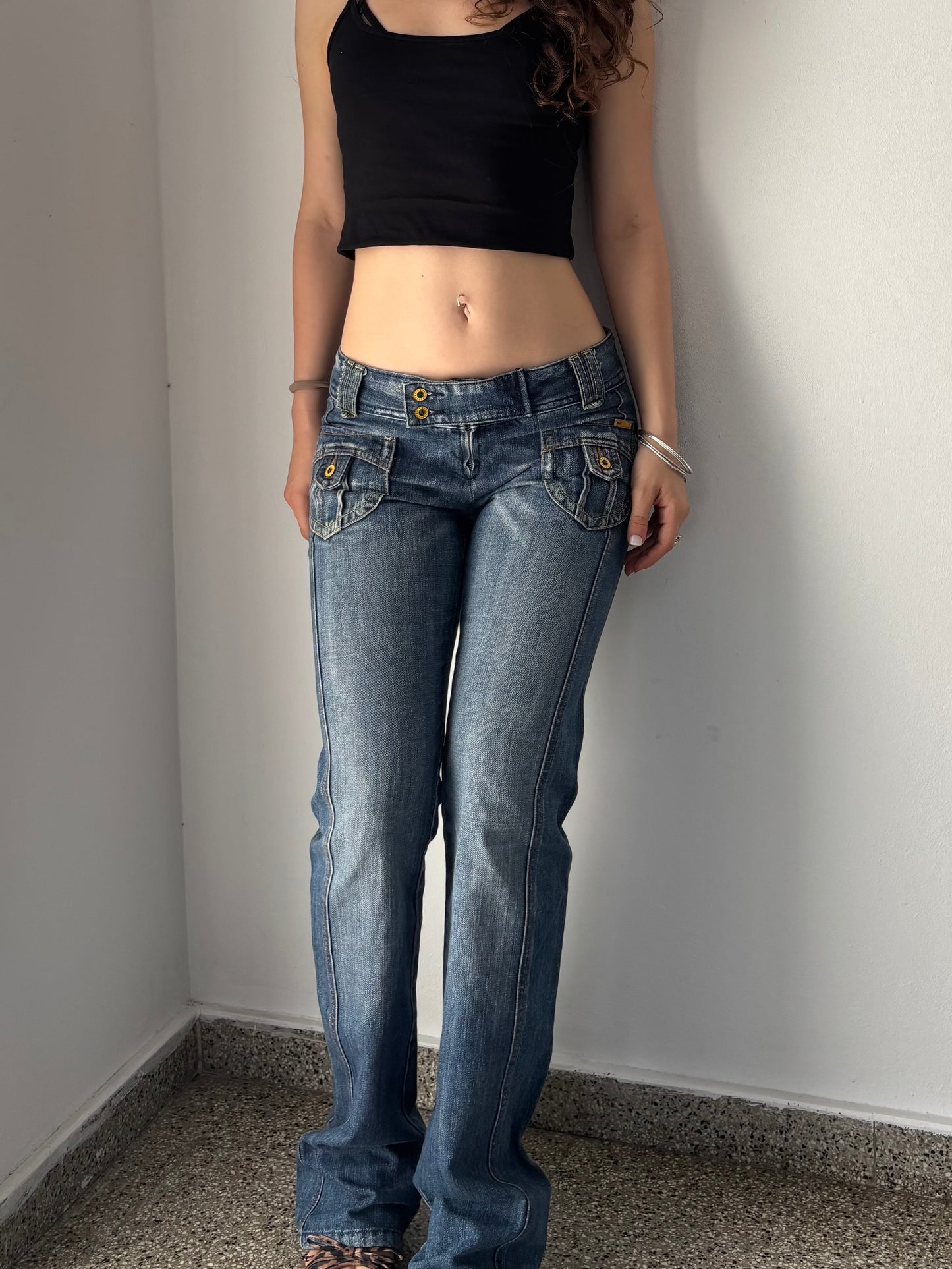 Low waist jeans with flare bottom