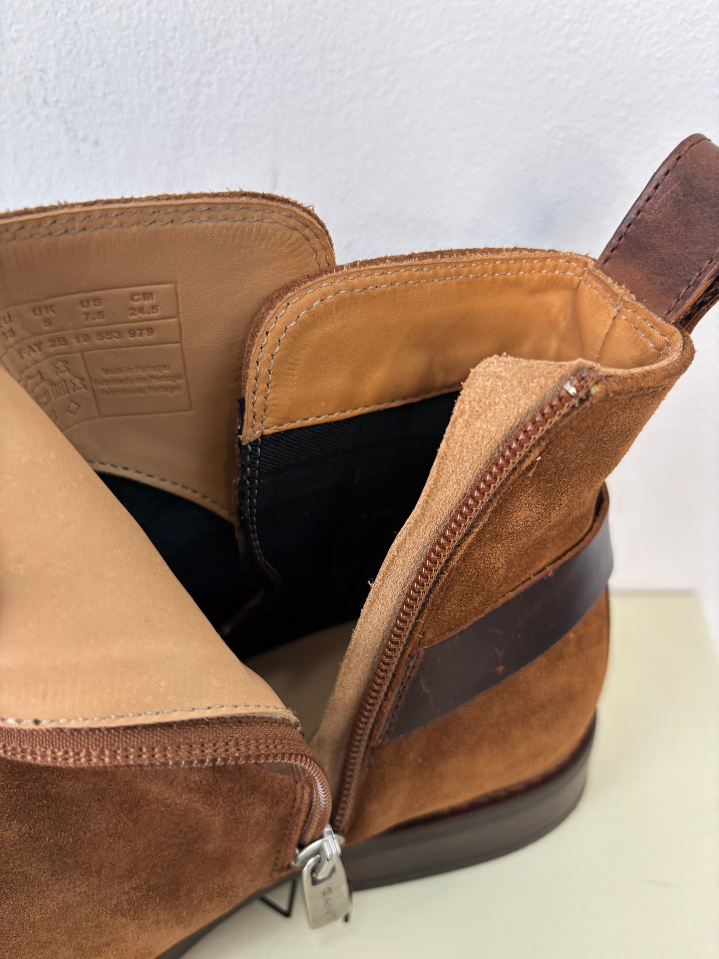 Gant suede boots with buckles