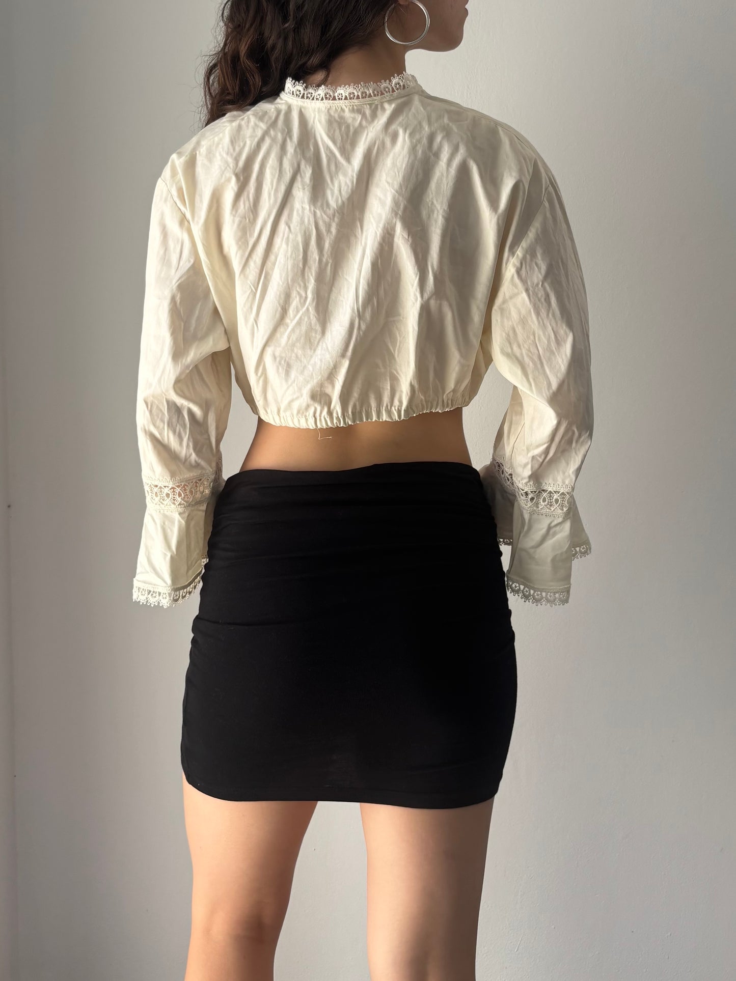 Cream puff sleeve blouse