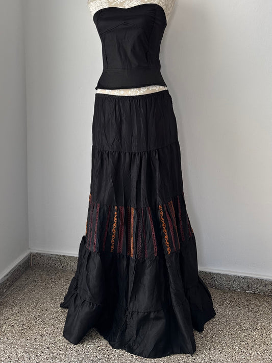Black maxi skirt with patterns
