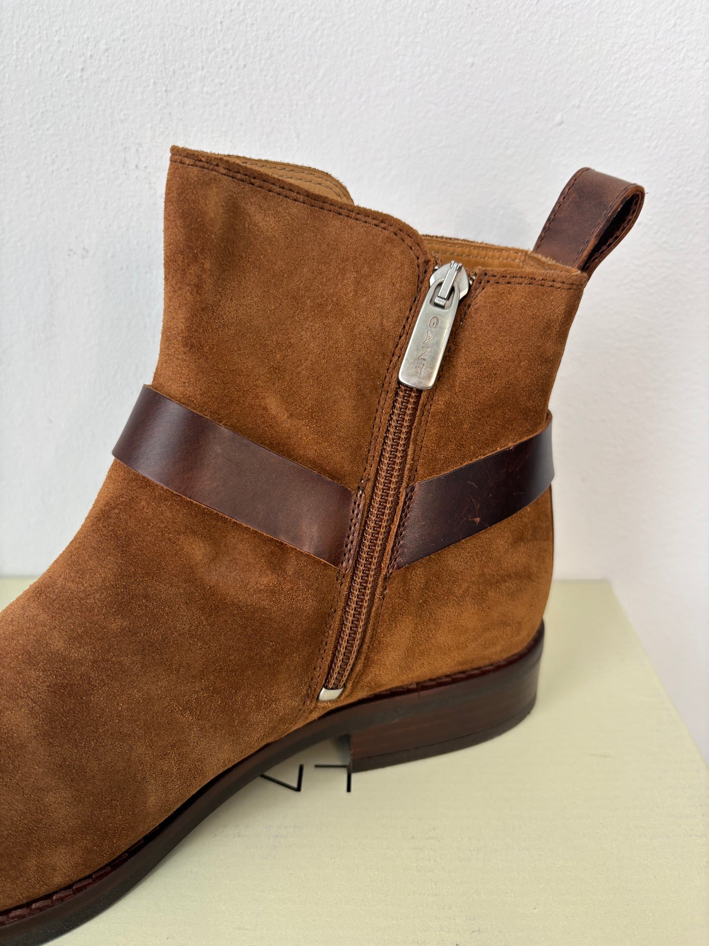 Gant suede boots with buckles