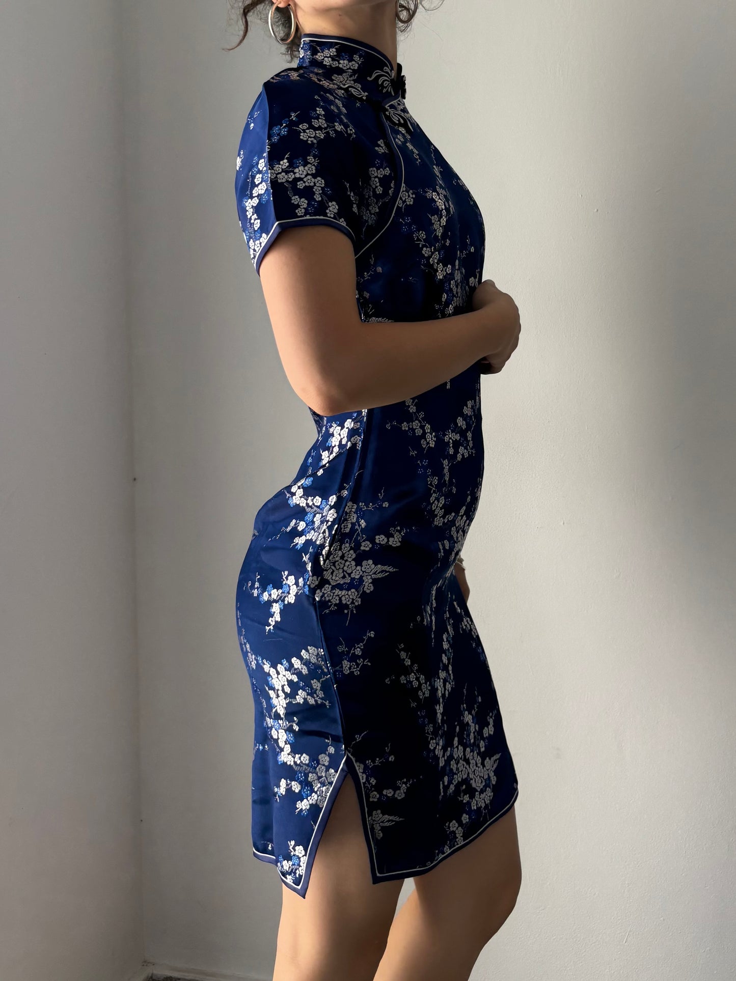 Blue Chinese floral dress