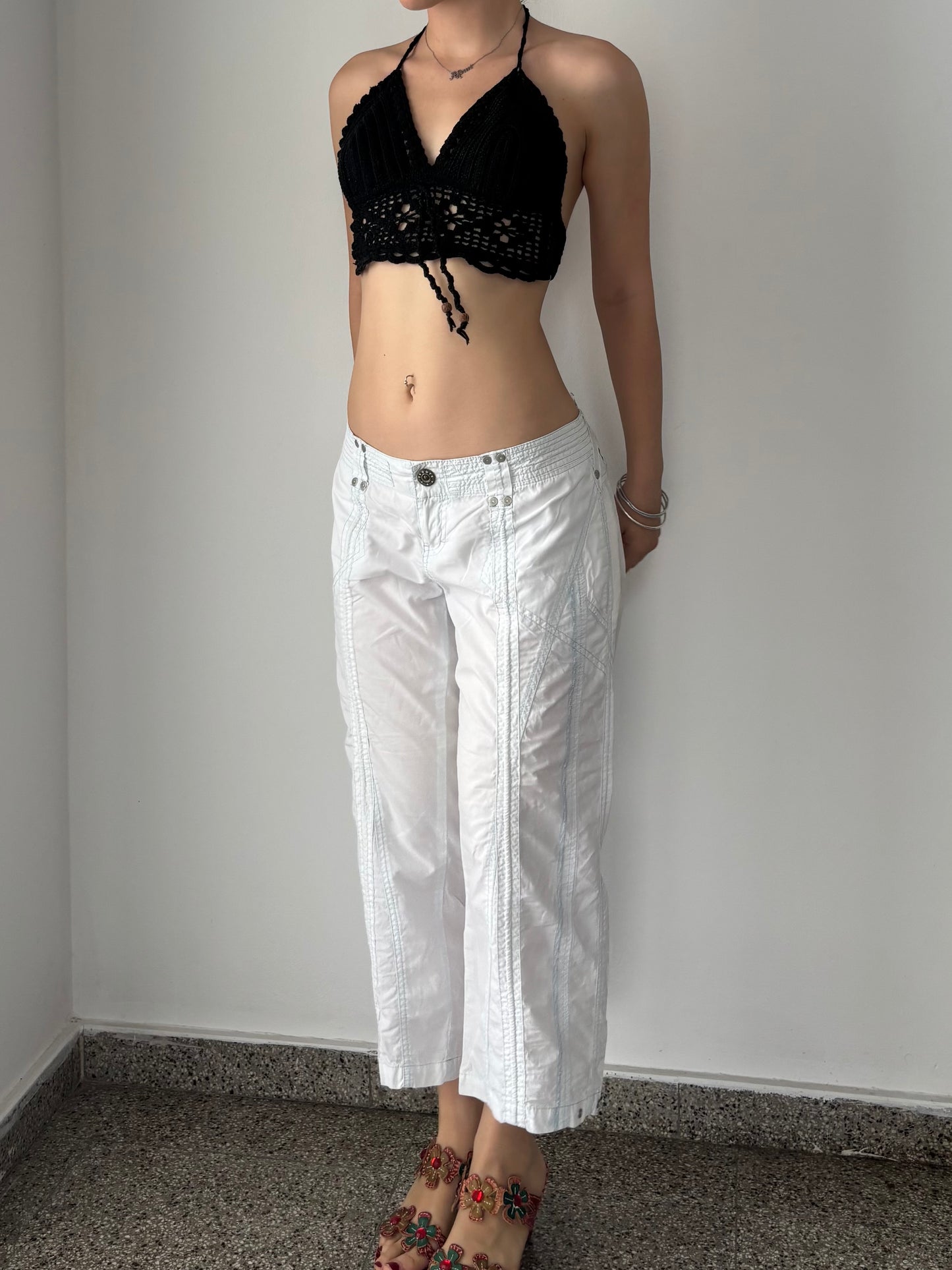 White low waist capris