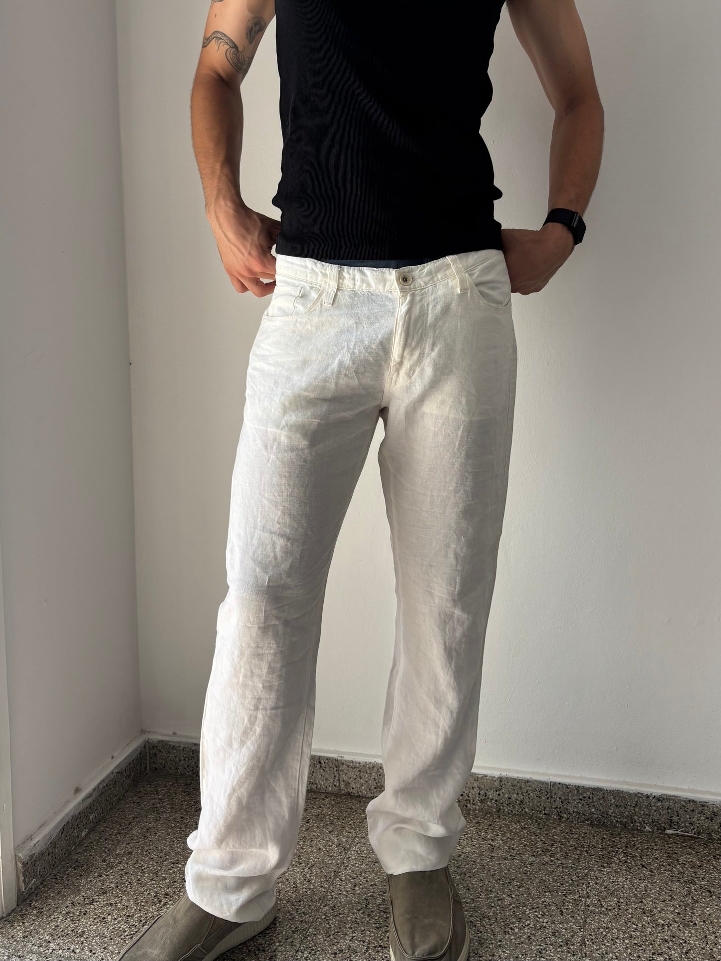 Sixty white linen pants