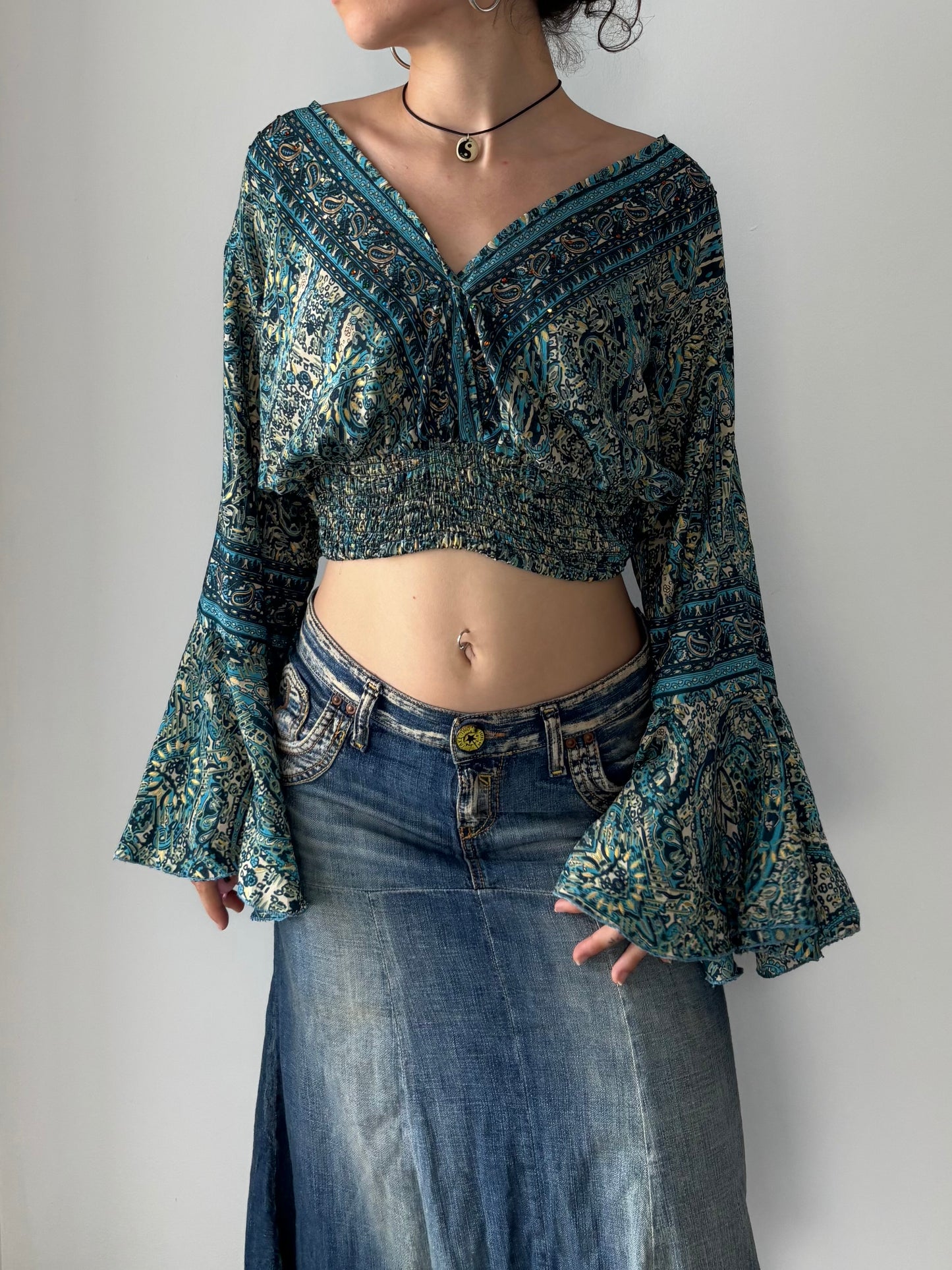 Blue bell sleeve crop top