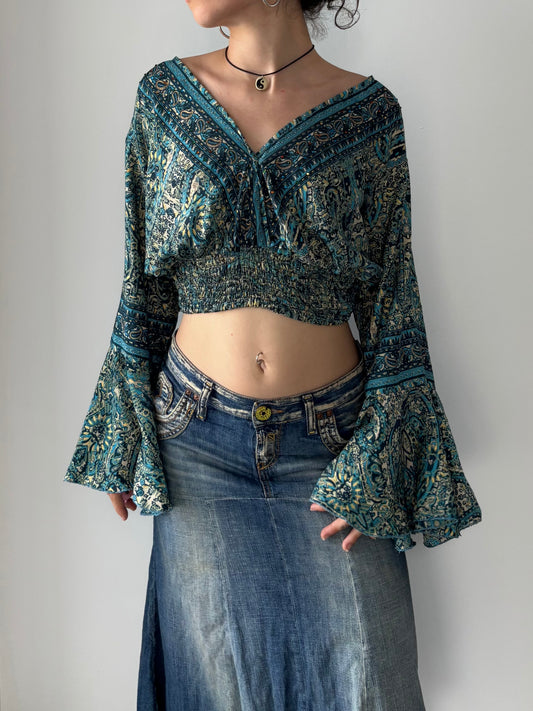 Blue bell sleeve crop top