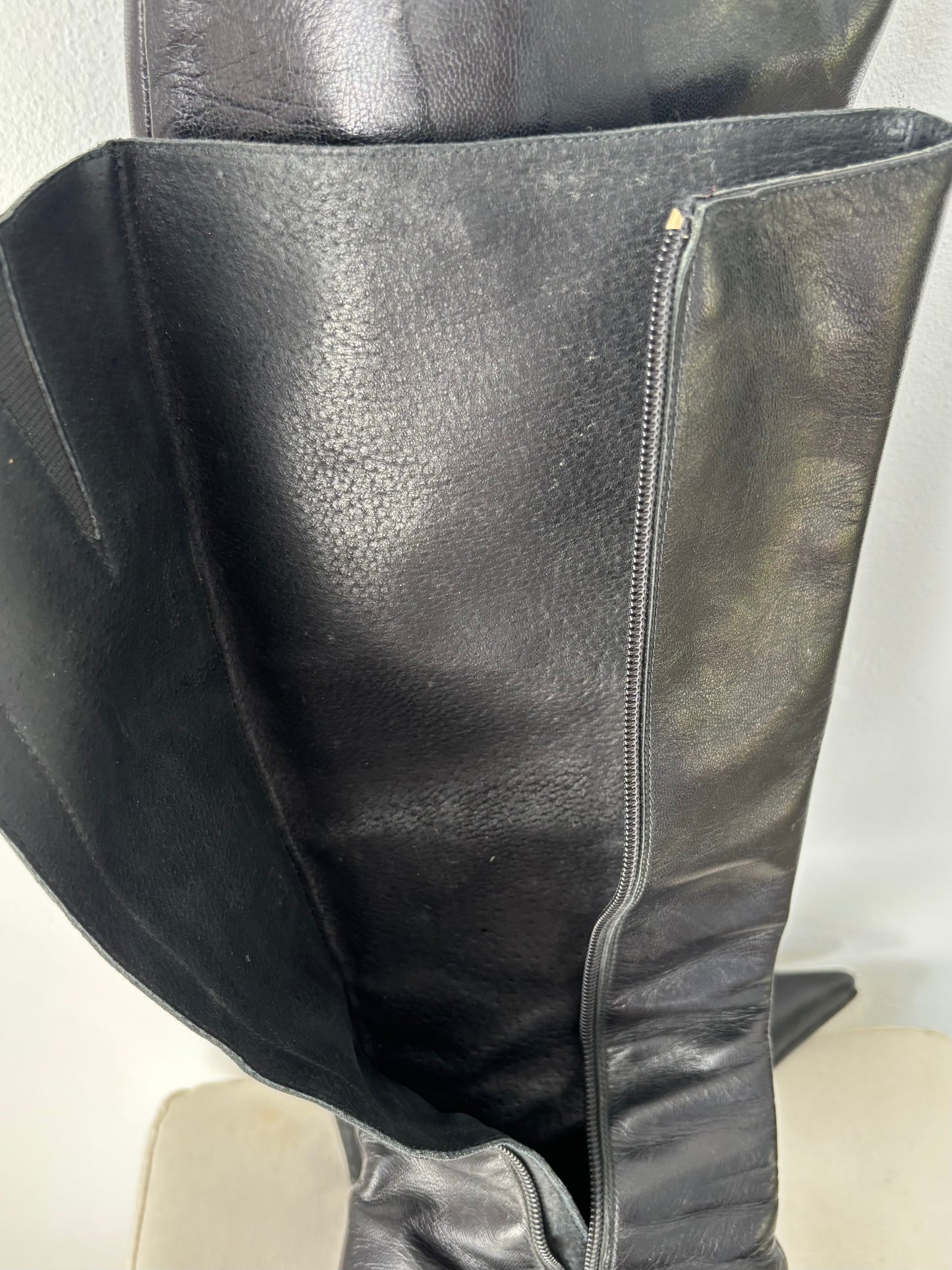 Buffalo London black leather boots