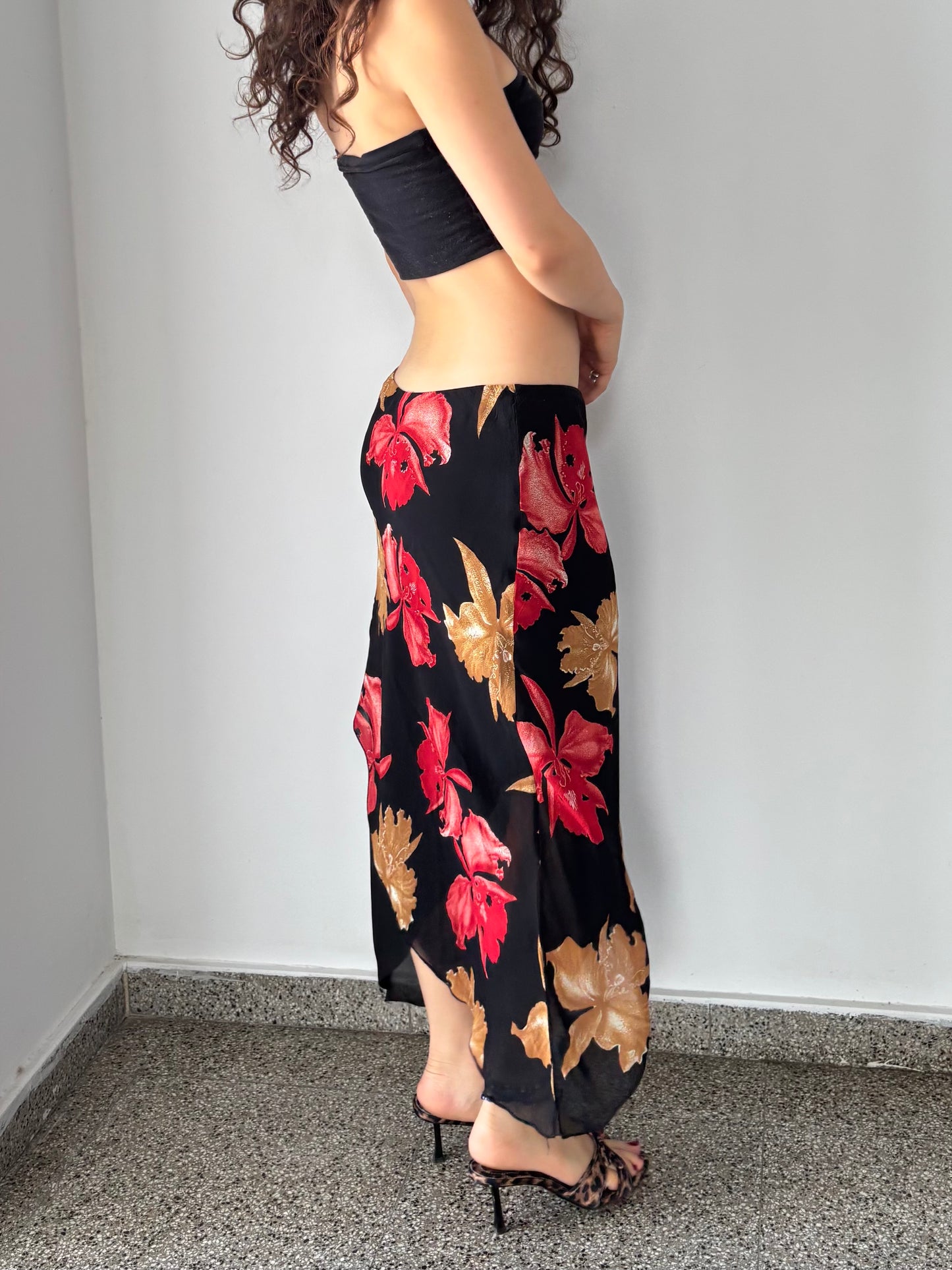 Floral asymmetrical maxi skirt