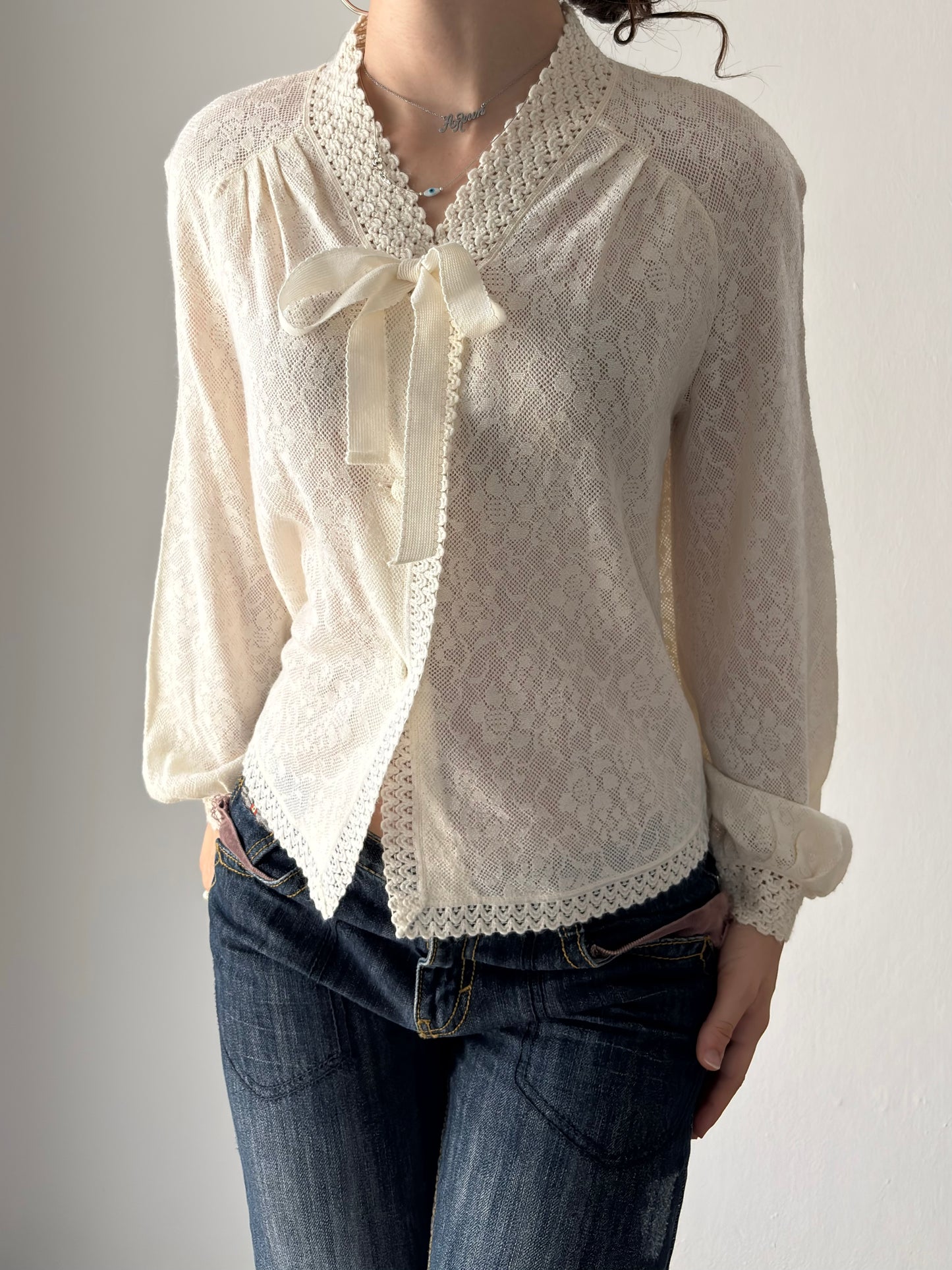 Vintage knit cardigan with tie