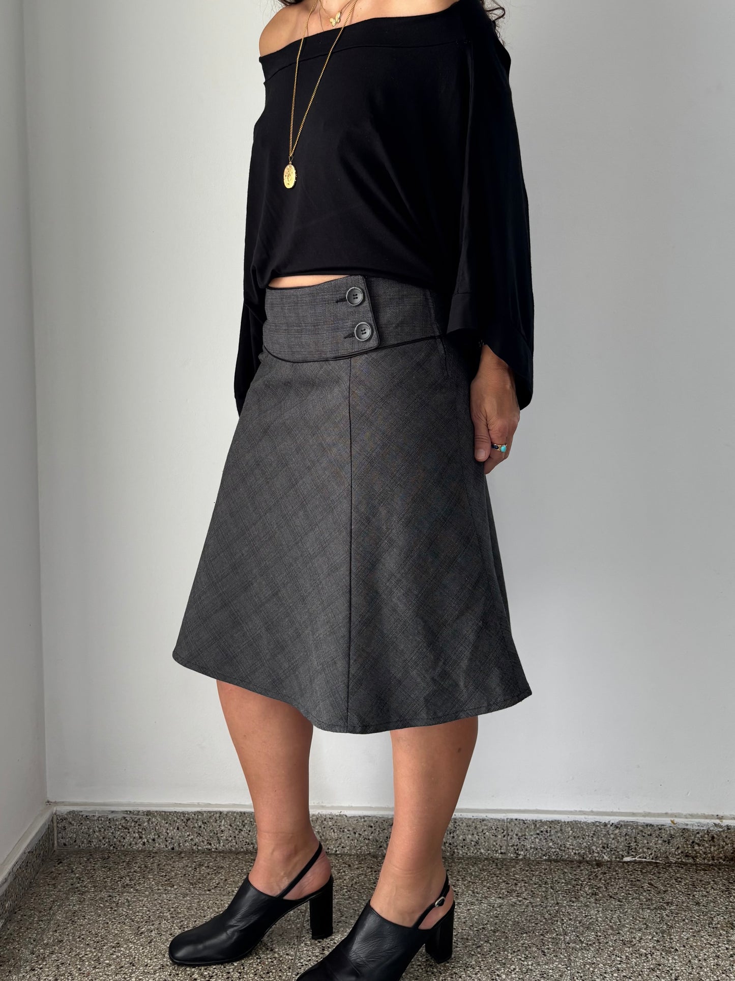 Plaid midi skirt with buttons