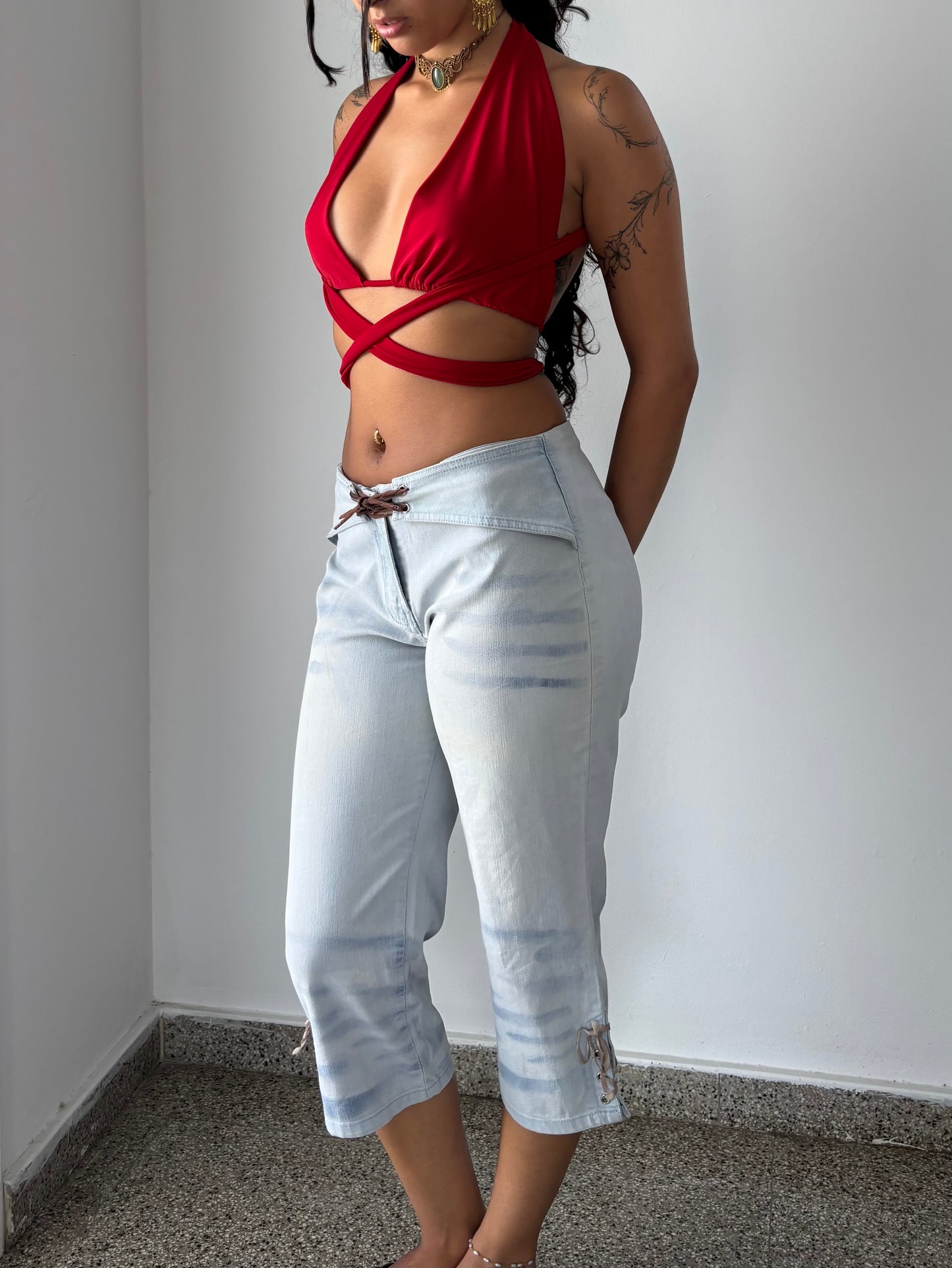 Light wash denim capris with tie details
