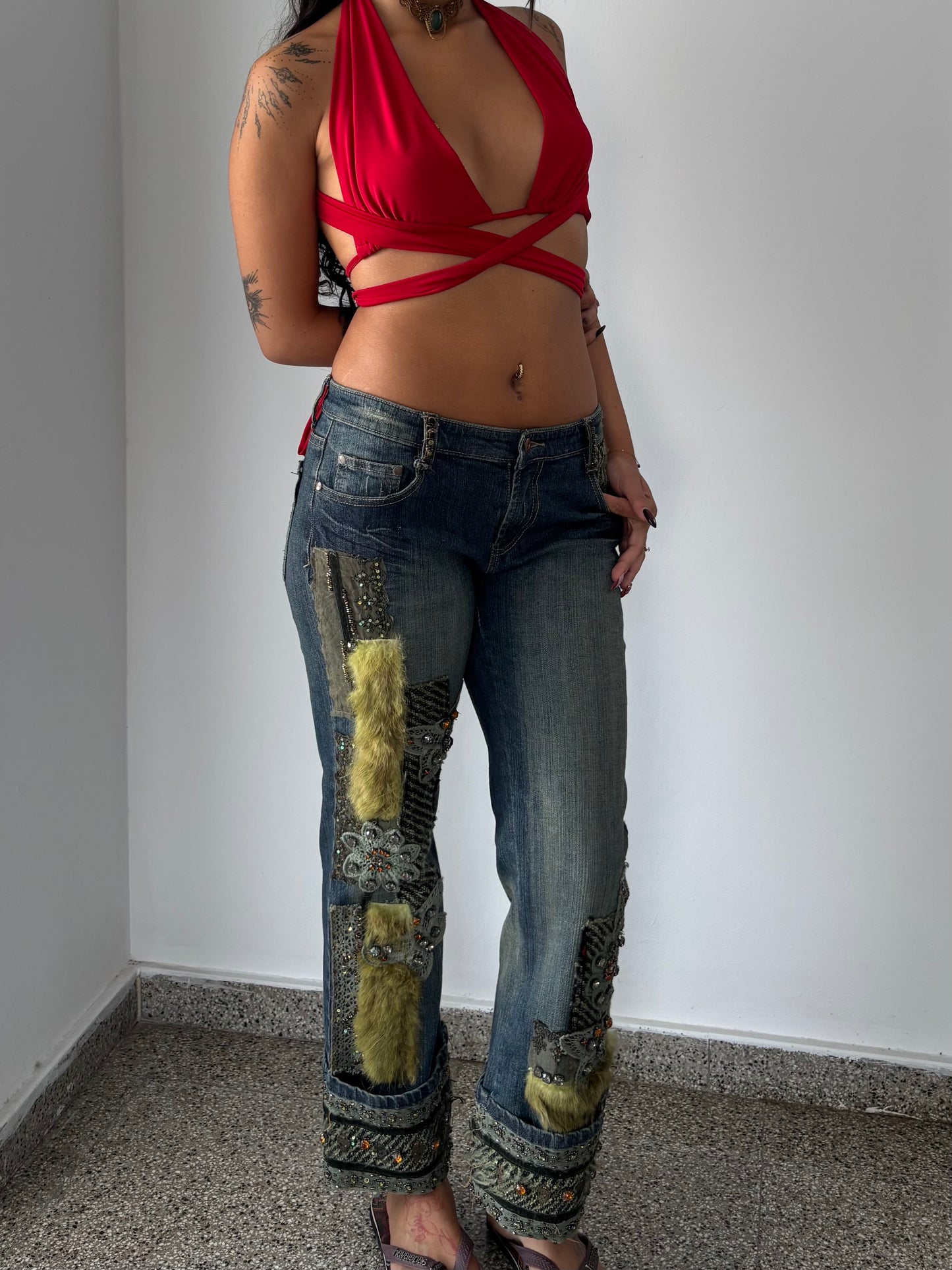 Daisy jeans wear Paris embroidered pants