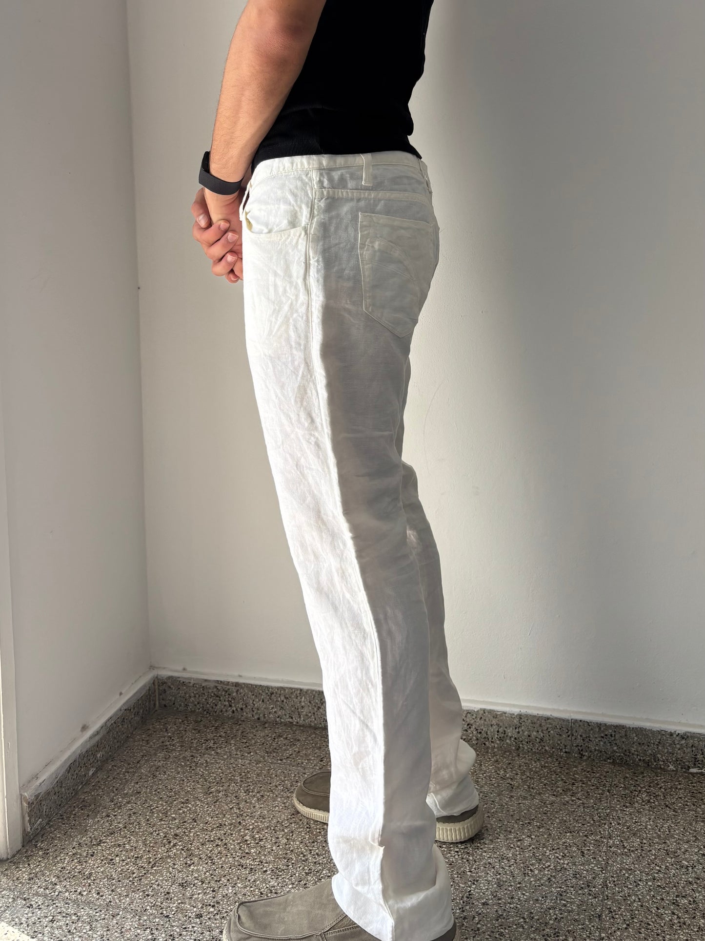 Sixty white linen pants