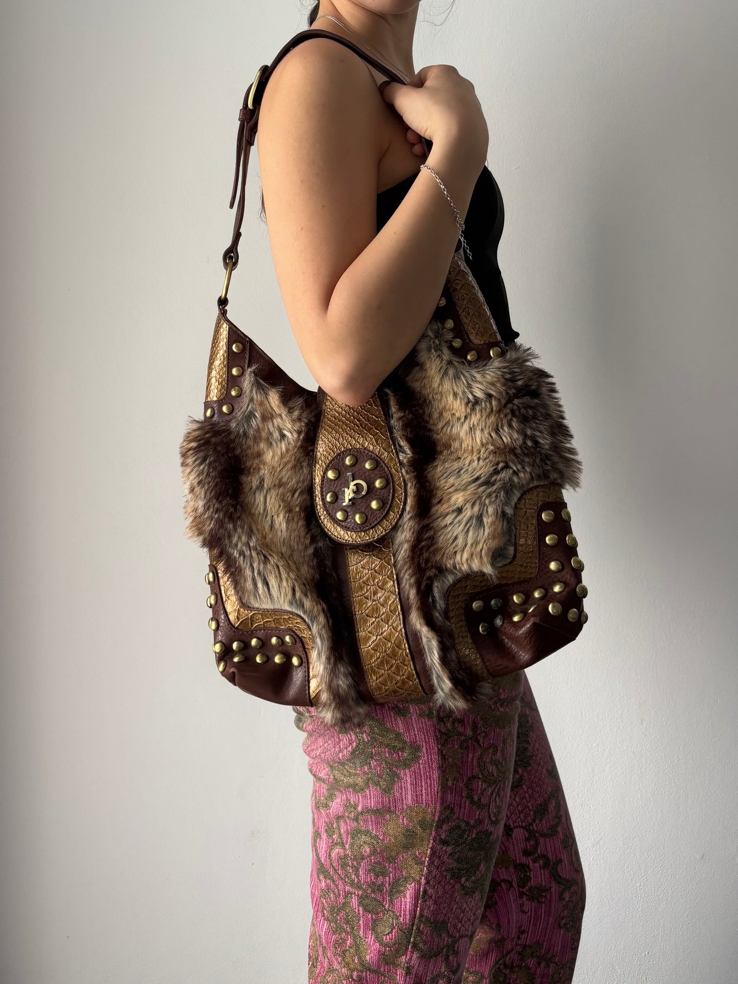 Roccobarocco brown fur bag