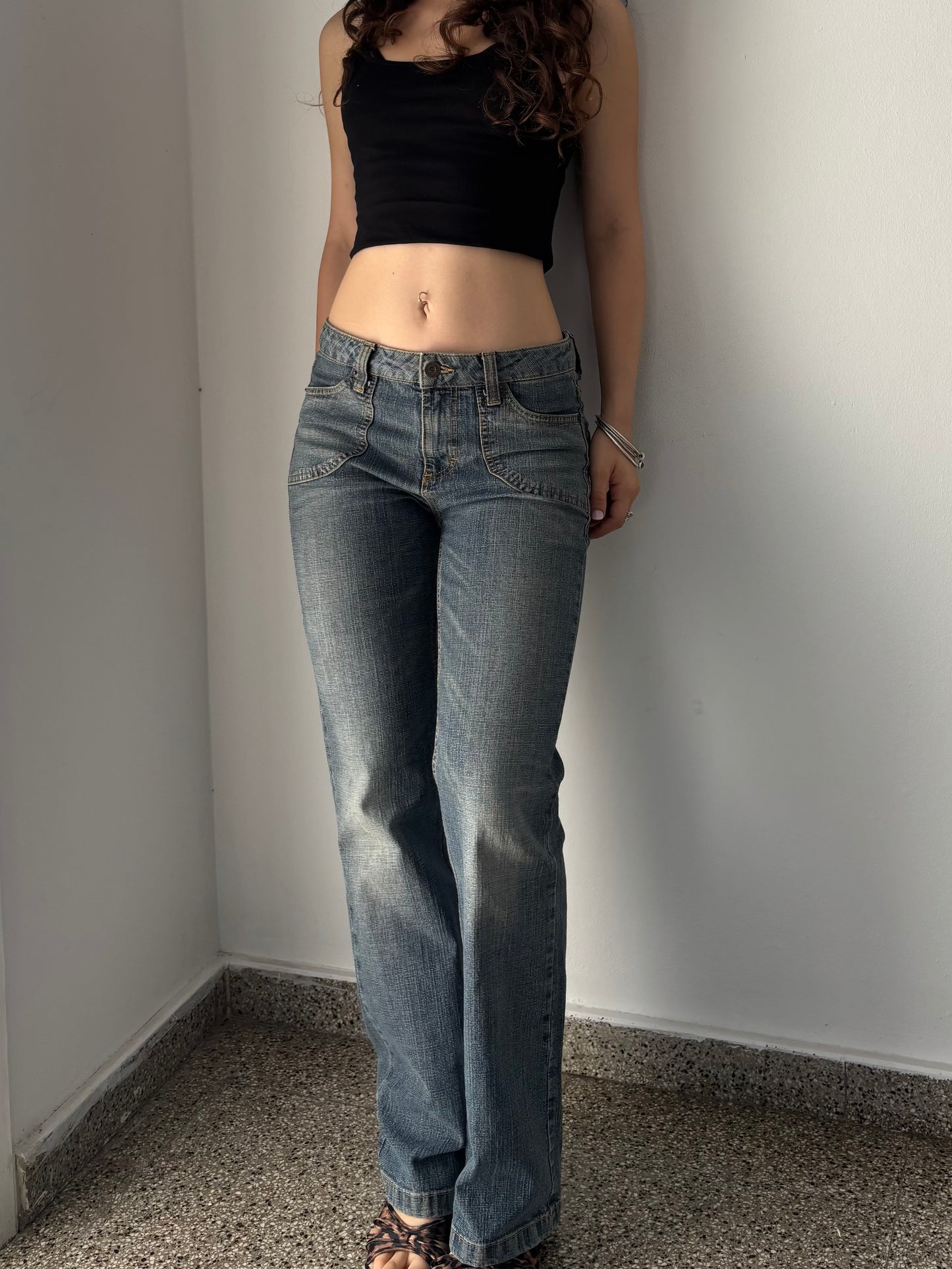Low rise jeans with flare bottoms