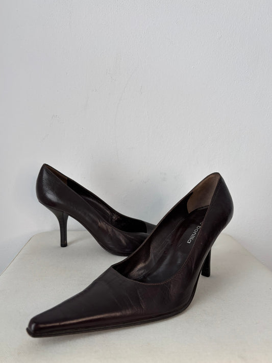 Vintage brown leather heels