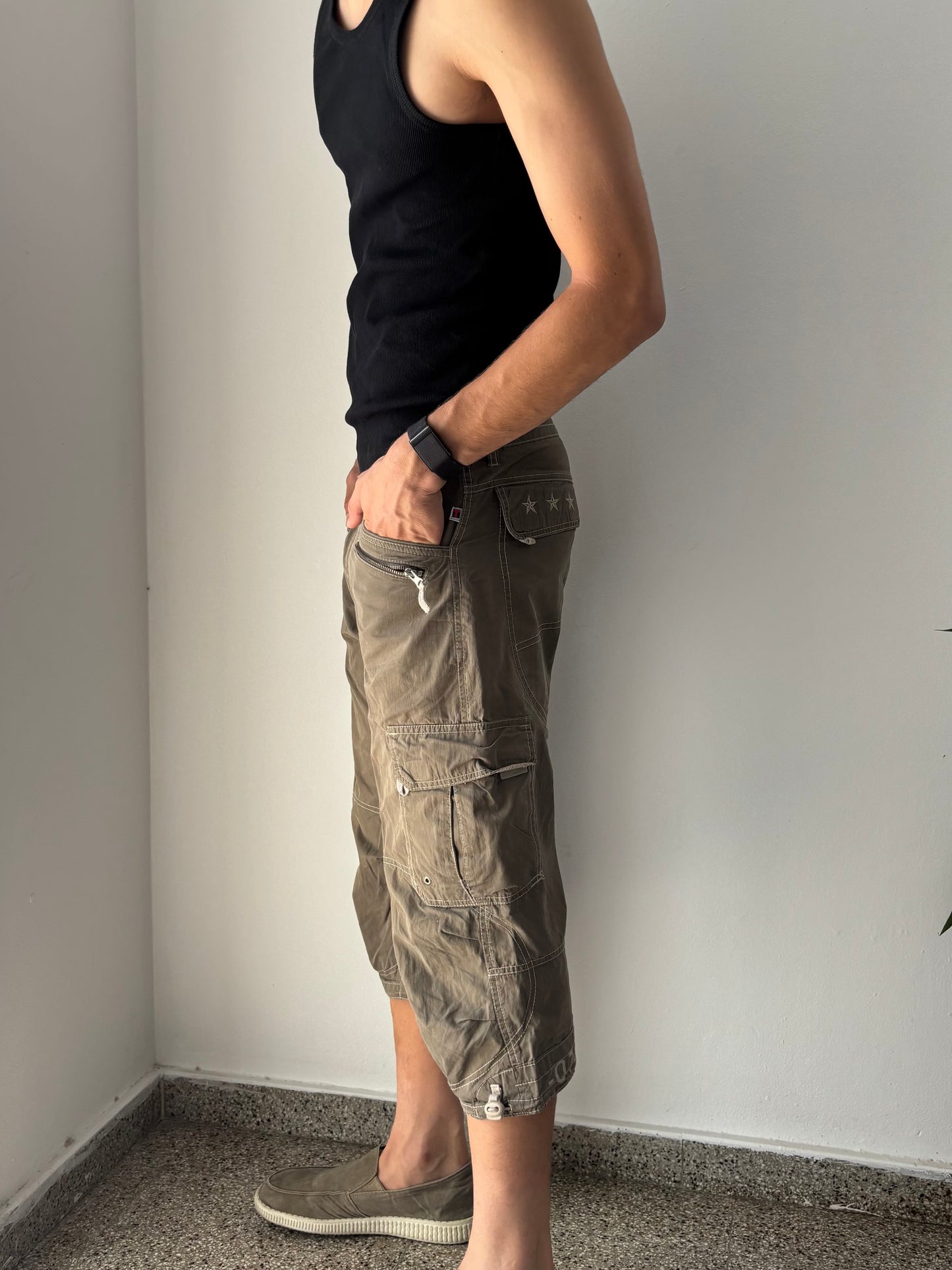 Green cargo capri pants