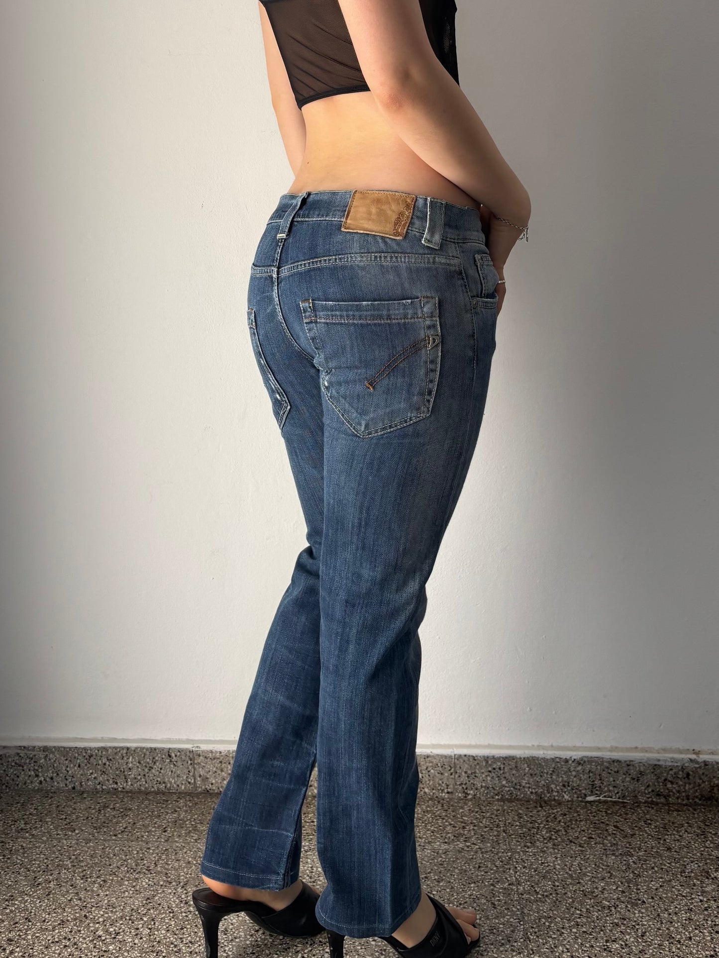 Low waisted light wash jeans