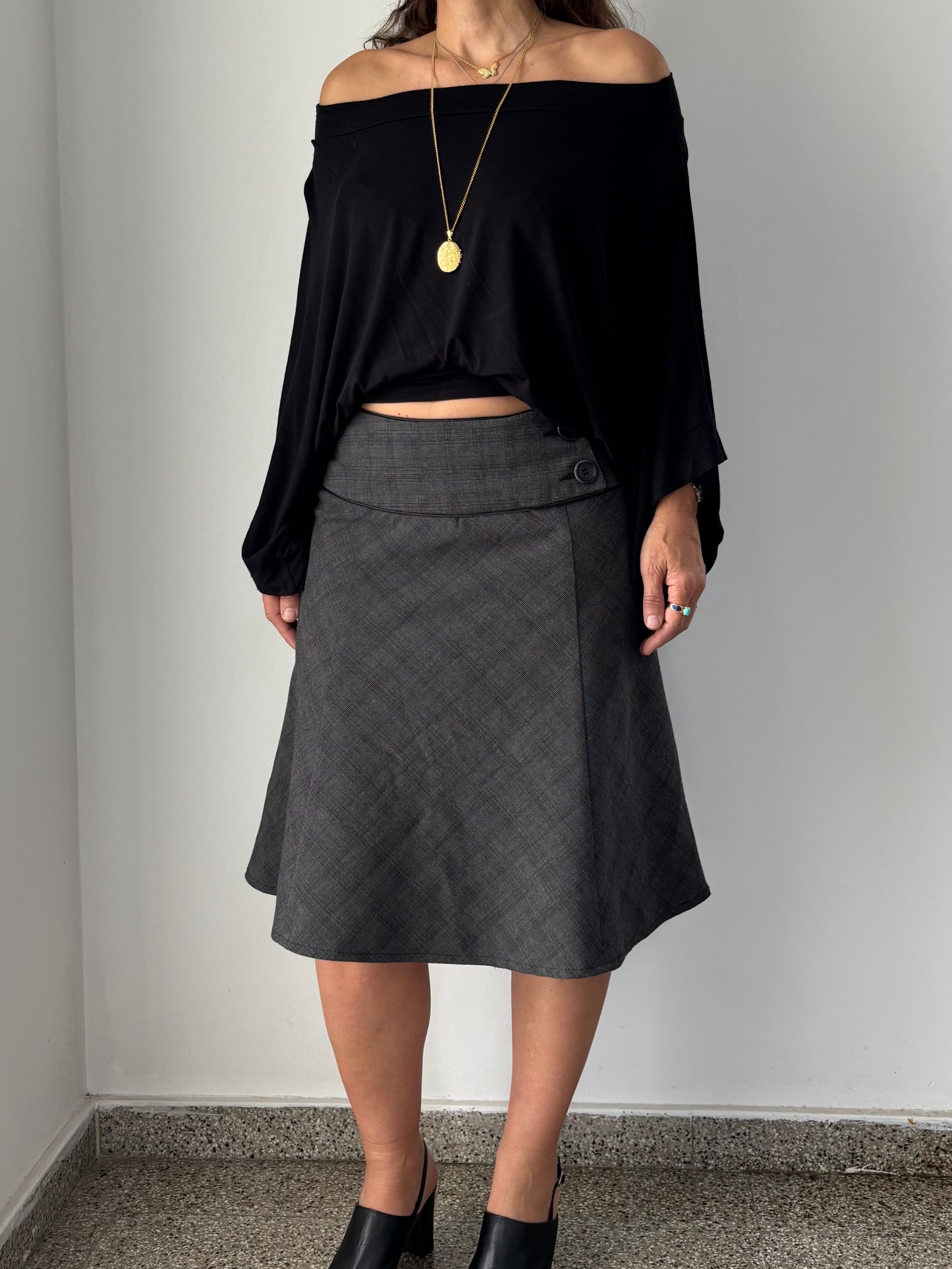 Plaid midi skirt with buttons