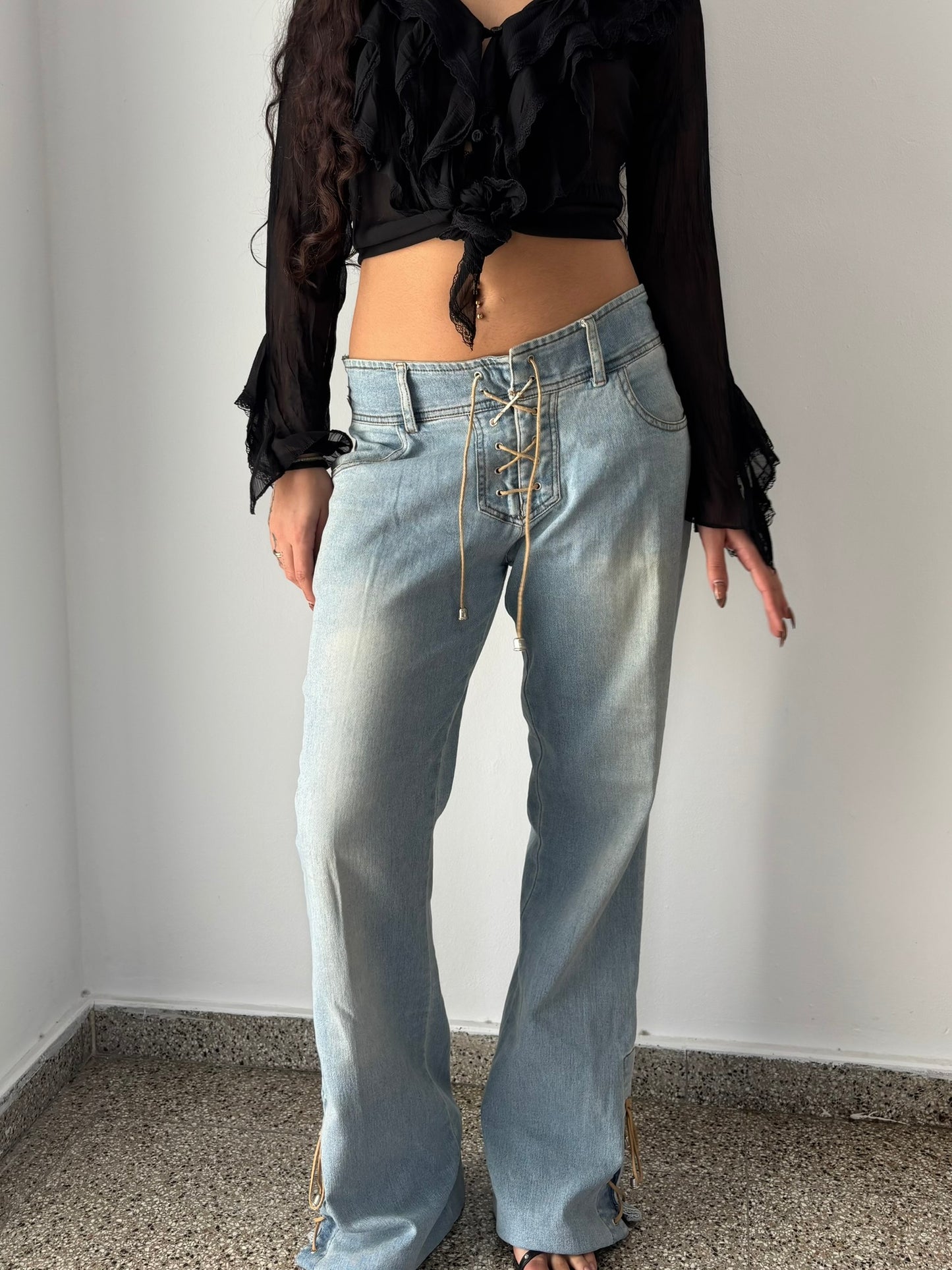 Light wash baggy jeans with ties